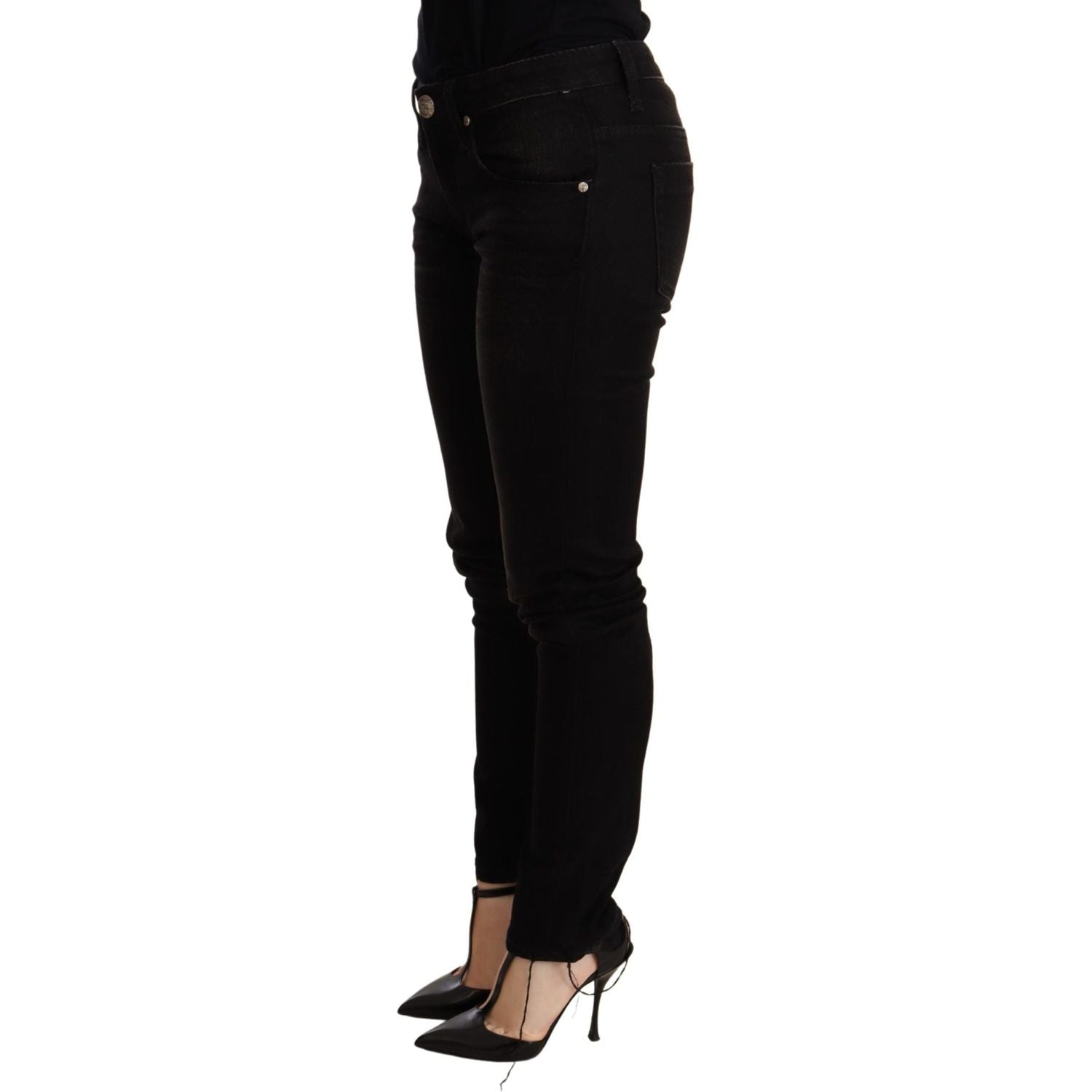 بنطلون جينز أسود أنيق بقصّة Slim Fit من Acht