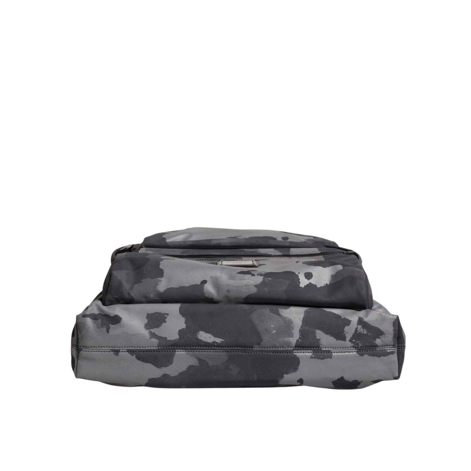 Front view with bag zipped and handles upright.
