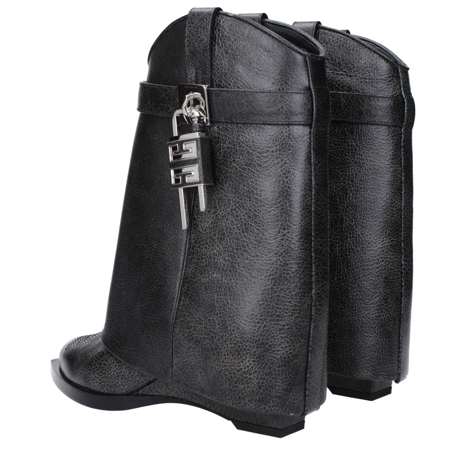 Front view with bag zipped and handles upright.
